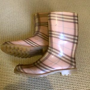 Like new Pink Burberry Rain Boots Size 41